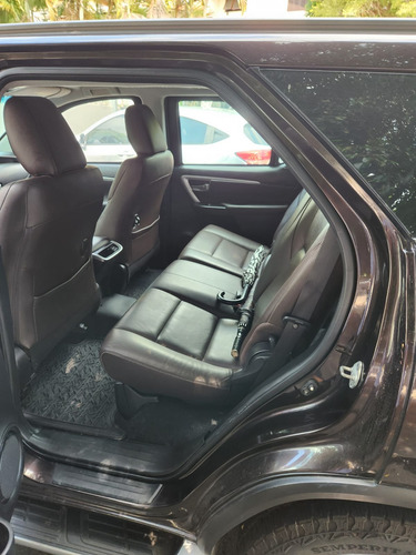 Toyota SW4 2.8 Tdi Srx 7l 4x4 Aut. 5p