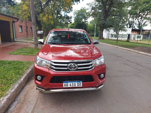 Toyota Hilux 2.8 Cd Srv 177cv 4x2 2017