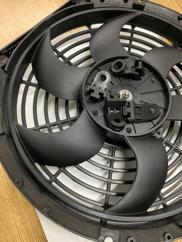 Motoventilador Universal Automotriz 12p 80w 12v Aspa S