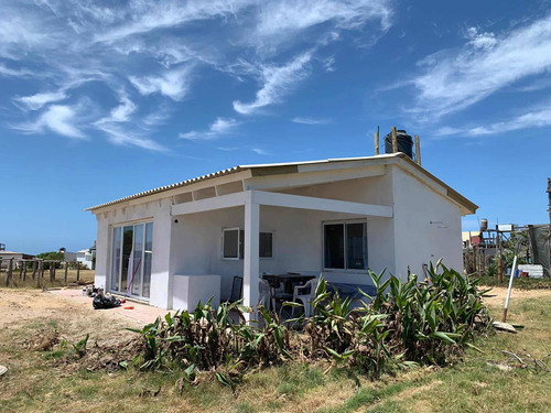 Divina Casa A Estrenar Cerca Del Pueblo Y Playa Norte.