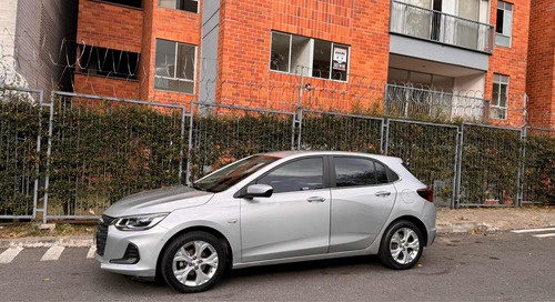 Chevrolet Onix 1.0t Automática