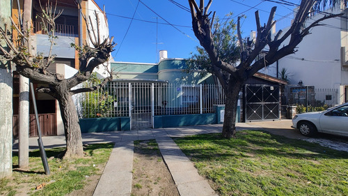Departamento Ph En Venta En Ciudadela, Tres De Febrero, G.b.a. Zona Oeste Tres Ambientes Con Patio