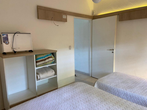 Complejo De Departamentos En Villa Sta. Cruz Del Lago · A 15 Minutos De Carlos Paz · Pileta · Hermosa Vista