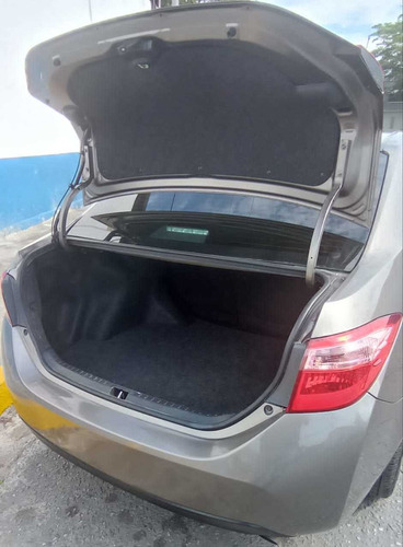 Imagen 7 de 12 de Toyota Corolla Le