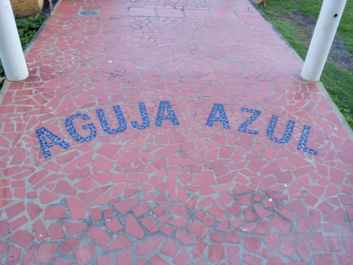 Imagen 3 de 19 de Apartamento En Higuerote Vista Al Mar. Edificio Muy Bien Conservado. Piso Medio. Salida A La Playa. Vigilancia 24h. Buena Oportunidad. Muy Cerca De Todo!!