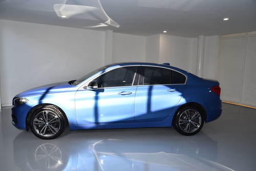Imagen 3 de 8 de Bmw Serie 1 2019 1.5 Sedán 118i Sport Line L3 At