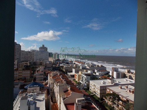 Clasica Torre En Peninsula, Vista De Todos Los Ambientes- Ref: 19438