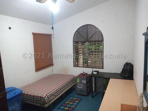 Imagen 9 de 22 de Casa En Venta Urb El Castaño, Maracay 23-8387 Hc