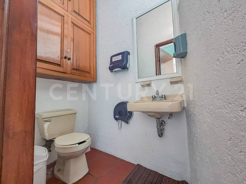 Plaza Comercial En Poblado Acapatzingo, Cuernavaca $110,000.00 Mxn