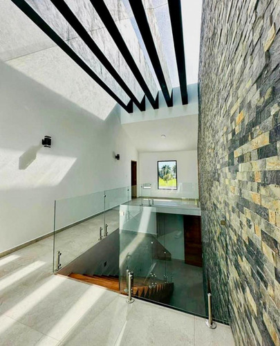 Casa Con Alberca Y Seguridad En Fraccionamiento