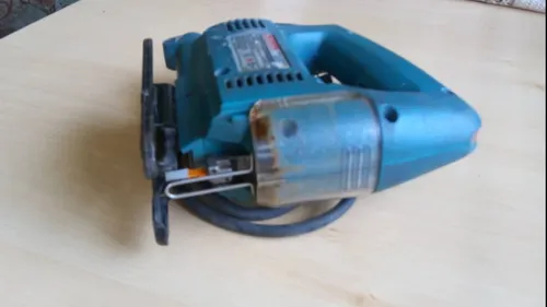 Sierra Caladora Marca Makita (Usado)