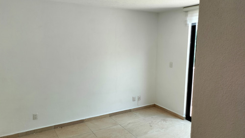 Casa En Renta En Zibata Queretaro