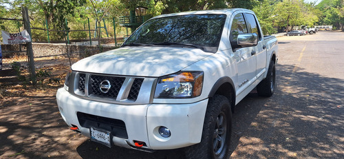 Nissan Titan 5.6l Cab Pro-4x V8 4x4 At