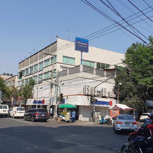Local Comercial Para Sucursal Bancaria En Esquina Frente A Santander, Banorte Y Hsbc Al Lado De Bbva