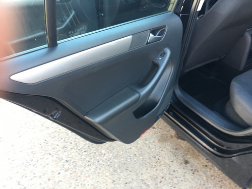 Imagen 11 de 14 de Volkswagen Vento 2.0 Advance 115 Cv Package