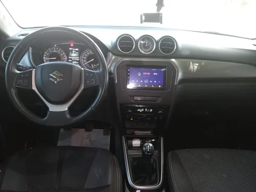 Suzuki Vitara Live
