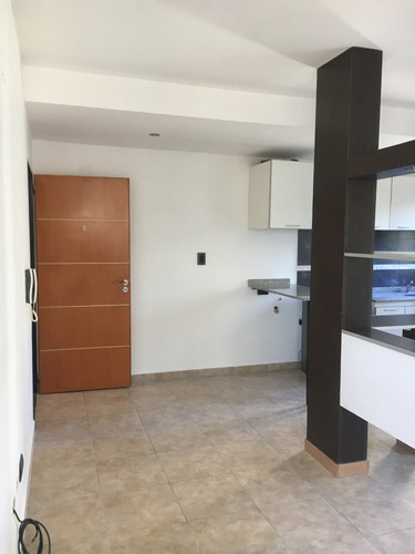Monoambiente Con Cochera - Alquiler - Villa Sarmiento