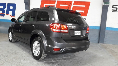 Imagen 2 de 10 de Dodge Journey 2014 2.4 Sxt 5 Pasajeros Plus Mt