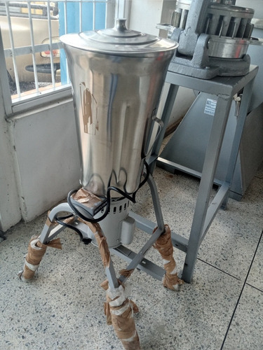 Imagen 2 de 2 de Licuadora Industrial ,marca Met Visa, Modelo 15 Litros