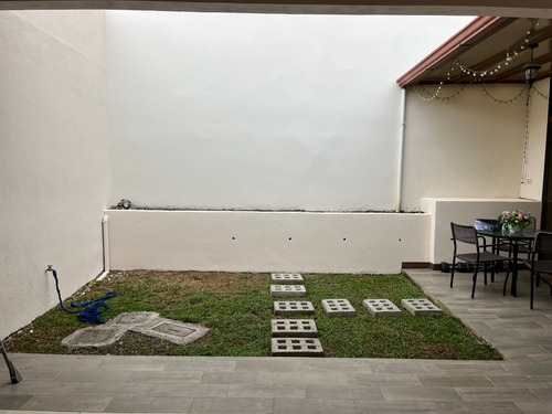 Vendo Casa En San Pablo, Residencial Privado Con Seguridad, Casa De 1 Piso, Con Patio