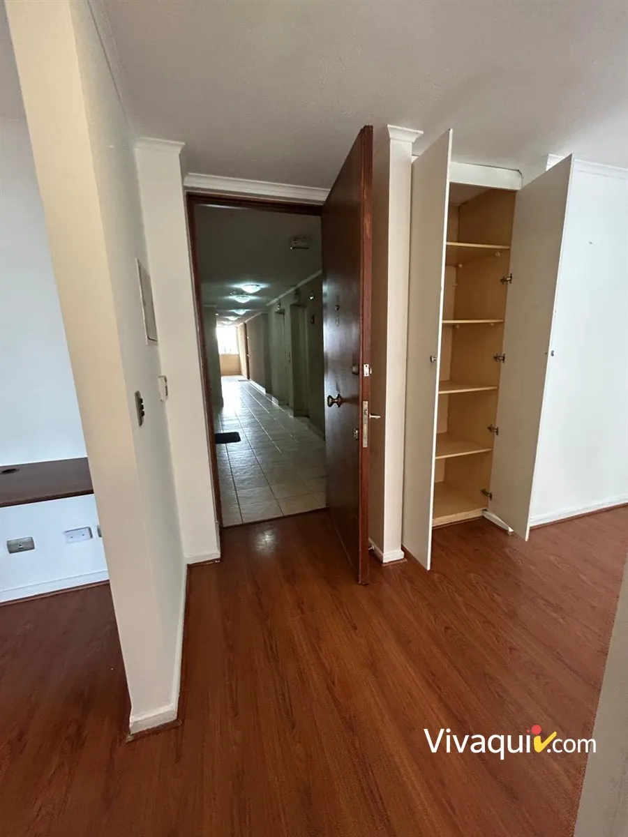 Imagen 3 de 25 de Departamento En Venta De 2 Dorm. En Santiago