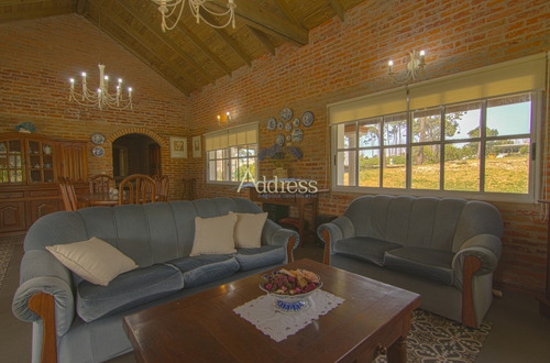 Casa En La Arbolada, Punta Del Este- Ref: 3074