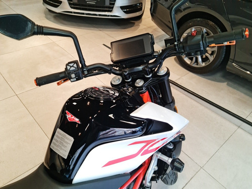 Imagen 8 de 16 de Ktm Duke 390 Cassano Automobili