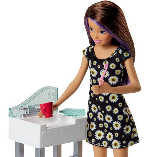 Imagen 2 de 5 de Muñeca Barbie Niñera Mattel