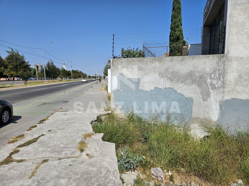 Jardines De Celaya: Terreno En Venta En Av. 2 De Abril Con 2 Accesos