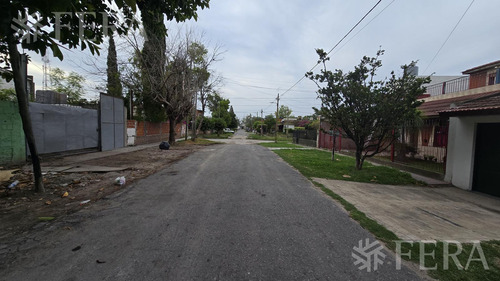 Venta Casa De 4 Ambientes Con Cochera En Bernal Oeste