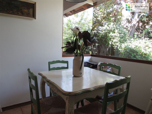 Impecable Casa En Venta De 4 Dorm + Estar En Las Condes