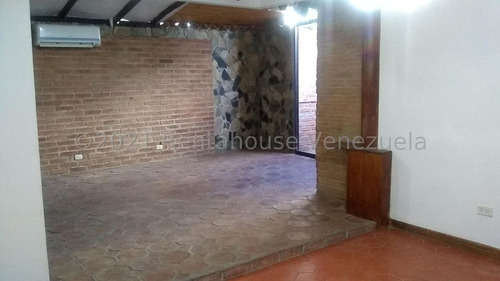 Imagen 8 de 16 de Amplia Casa En Venta Los Chorros Mls #21-23644