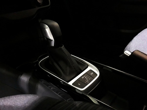 Imagen 12 de 15 de Citroen C4 Cactus Feel Pack Eat6 0km - Contado