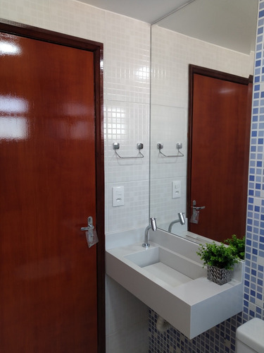 Lindo Apartamento, Todo Reformado E Pronto Para Morar !!!