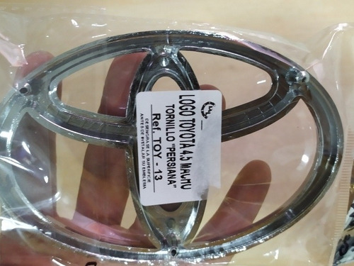 Imagen 7 de 8 de Emblema Persiana Toyota Macho 4.5 De Tornillos Envio Gratis