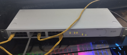 Switch 3com Baseline 2024 (Usado)
