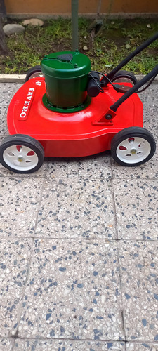 Maquina De Cortar Pasto Electrica De 3/4 Hp Excelente Usada. Rojo/verde (Usado)