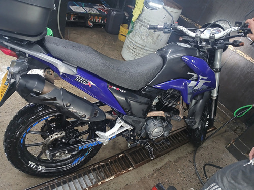 Moto Akt Ttx 180 Color Negra Azul