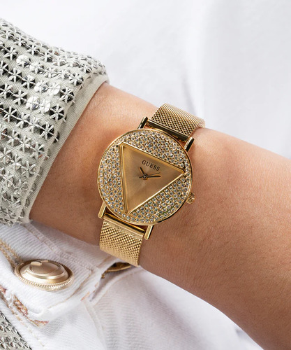 Relógio Guess Feminino Original GW0671L2 Dourado – Pulseira Mesh Ajustável – Mostrador Champagne com Corte Triangular e Detalhes em Glitter – Design Moderno, Elegante e Sofisticado