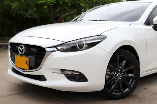 Mazda 3 Sport Grand Touring 2019
