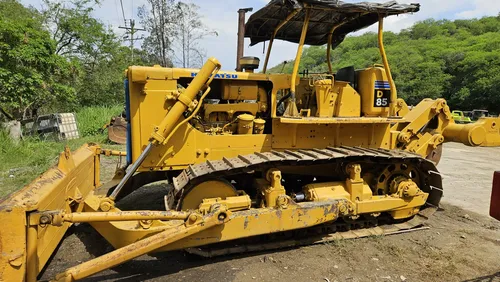 Buldocer Komatsu D85