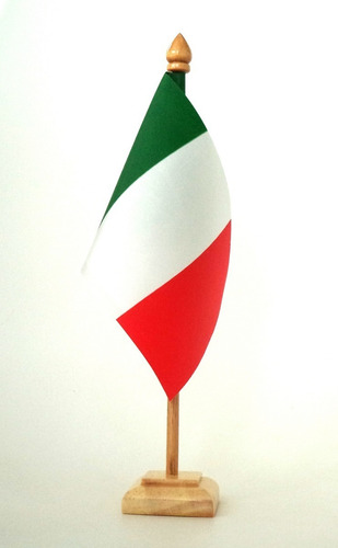 Imagem 1 de 2 de Bandeira Da Itália De Mesa - 24 Cm