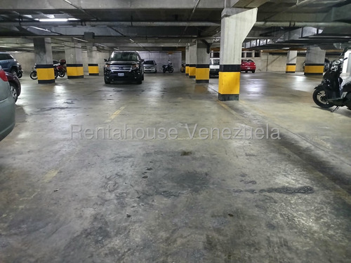 Apartamento Remodelado En Venta, Urb. San Bernardino