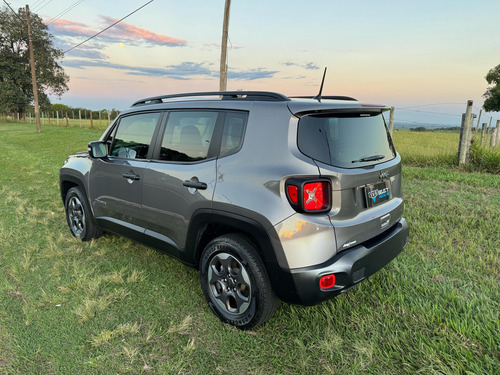 Jeep Renegade 1.8 Flex Aut. 5p