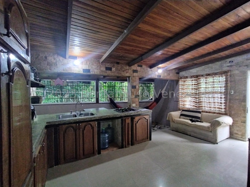 Casa En Venta En El Limon Maracay Aragua 24-15568 Irrr