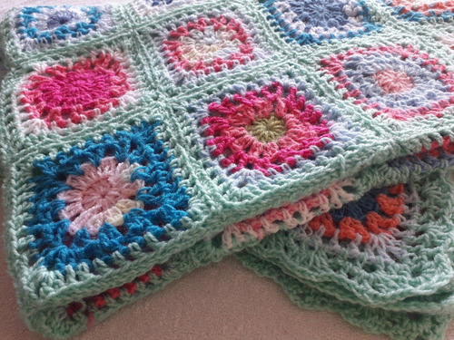 Manta Artesanal Tejida A Mano Crochet Verde Model 59 Liquido