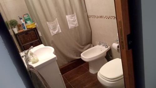 Venta De Pintoresca Casa En Ph Al Frente