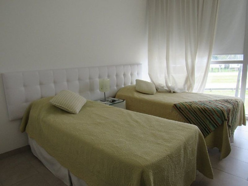 Venta Apartamento 3 Dormitorios En La Barra, Punta Del Este