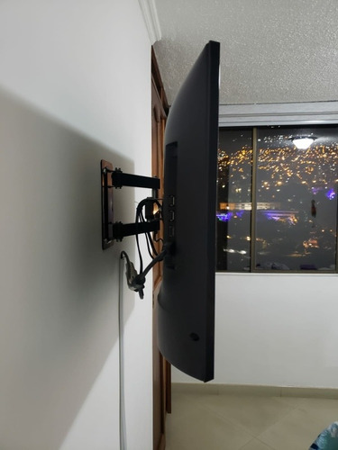 Imagen 3 de 5 de Televisor