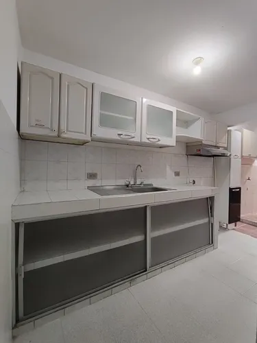 Casa En Arriendo En Avenida Libertadores. Cod A30663